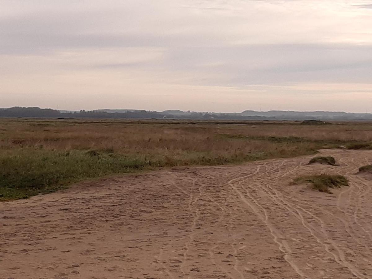 Les Obiones, Vue Laterale Mer, Fort Mahon Plage, Magnifique Studio Cabine 4P, Avec Balcon , Parking Prive Gratuit, Wifi, Classe 2 Etoiles, Exposition Plein Sud En Baie De Somme Zewnętrze zdjęcie